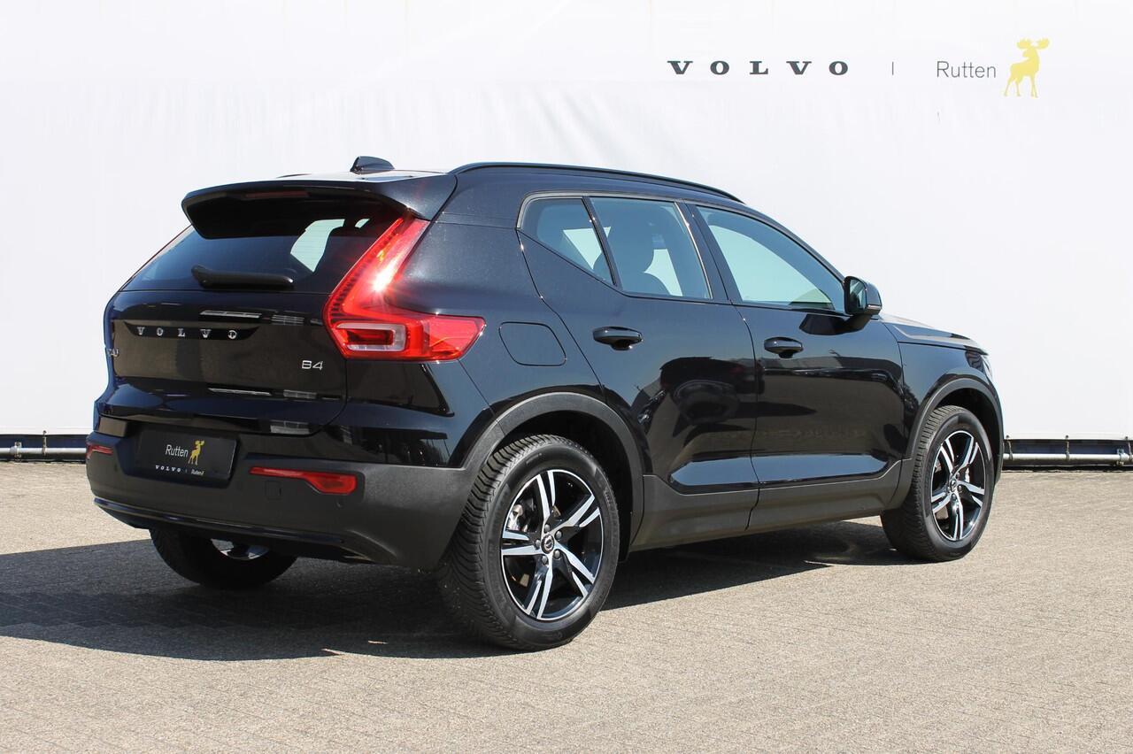 Volvo XC40 B4 211PK Automaat Plus Dark Adaptieve Cruise Control / Semi elektrisch wegklapbare trekhaak / Verwarmbare voorruit / Google Infotainment / Blis / Parkeersensoren voor en achter met parkeercamera