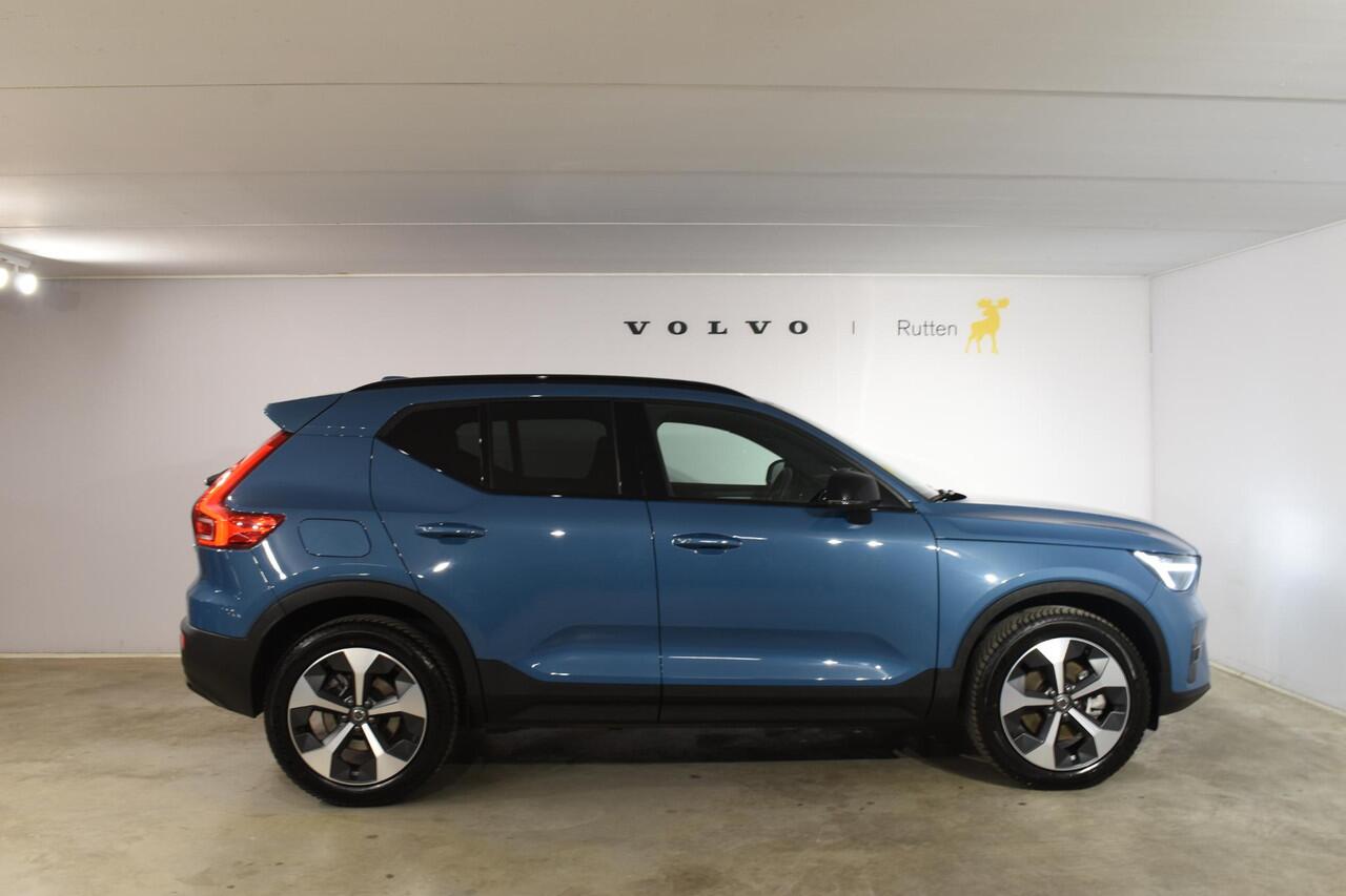 Volvo XC40 B4 211PK Automaat Plus Dark / Climate pack / Donker getint glas / 19'' velgen / Adaptieve cruise control / DAB+ / El. Achterklep