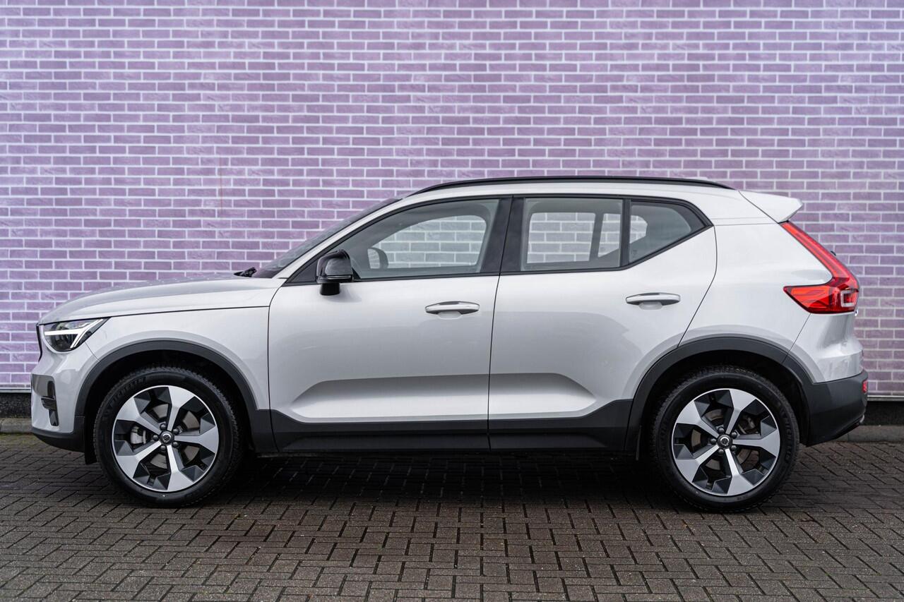 Volvo XC40 2.0 B4 Plus Dark | Trekhaak | Google | Dodehoekdetectie | Adaptieve Cruise Control | Stoel + stuurverwarming | 19" LM | Verwarmbare voorruit |