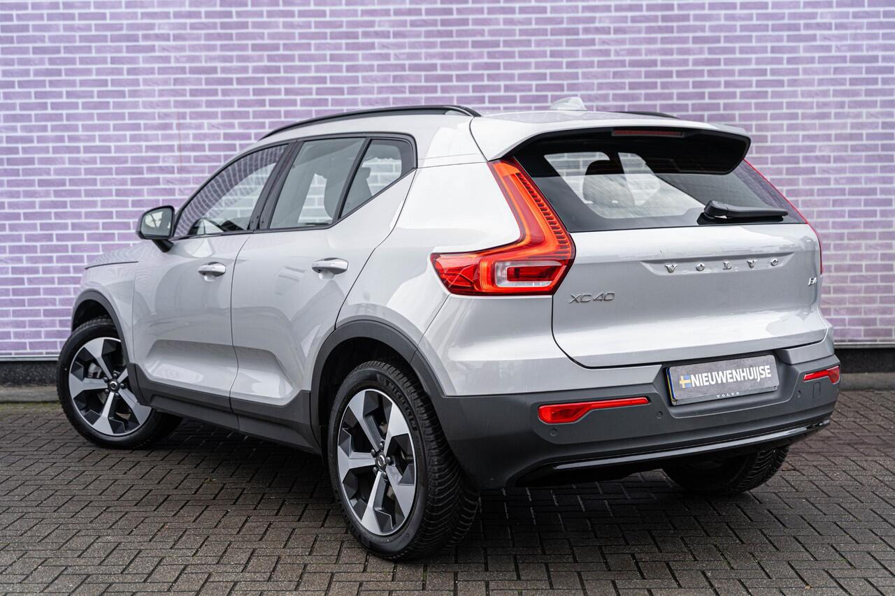 Volvo XC40 2.0 B4 Plus Dark | Trekhaak | Google | Dodehoekdetectie | Adaptieve Cruise Control | Stoel + stuurverwarming | 19" LM | Verwarmbare voorruit |