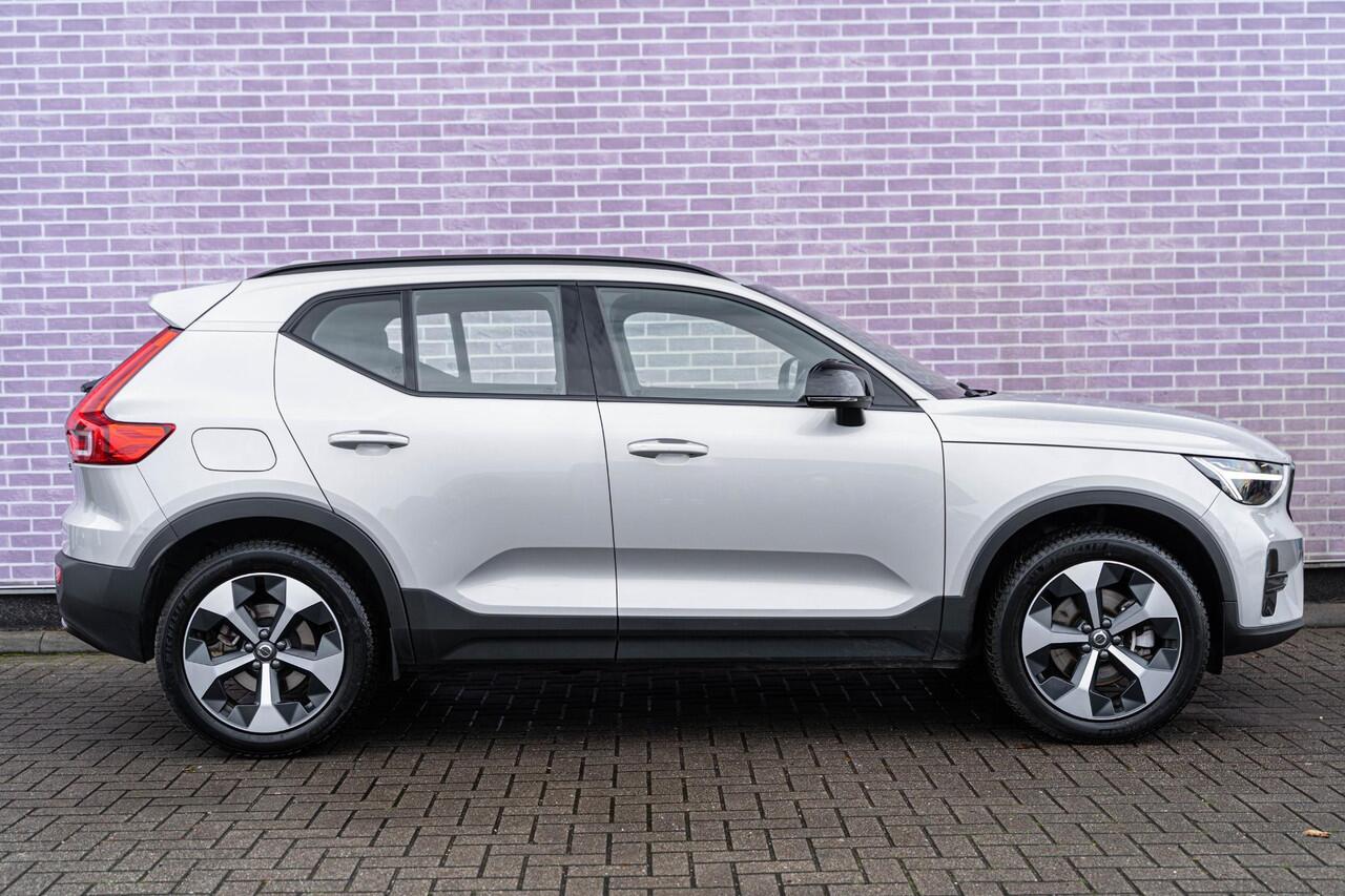 Volvo XC40 2.0 B4 Plus Dark | Trekhaak | Google | Dodehoekdetectie | Adaptieve Cruise Control | Stoel + stuurverwarming | 19" LM | Verwarmbare voorruit |