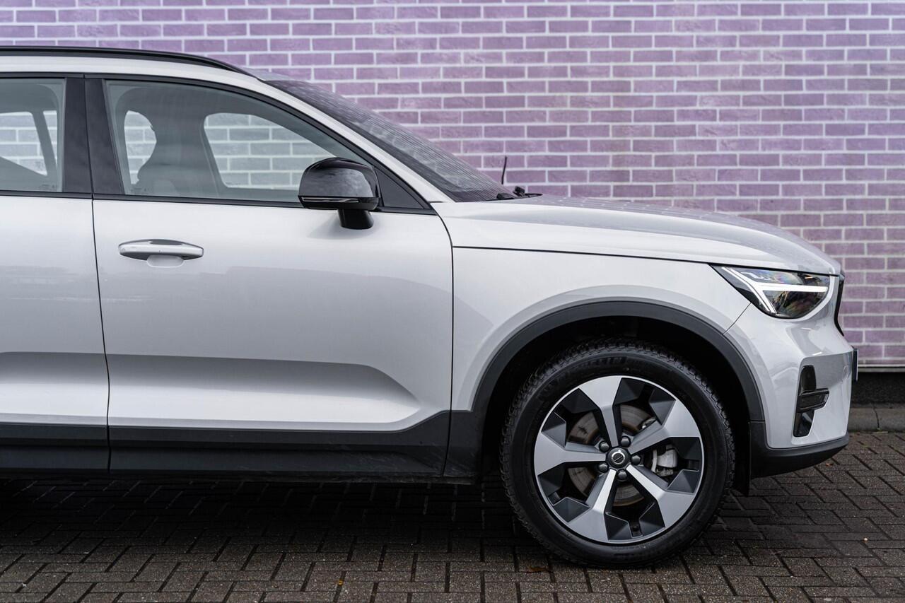 Volvo XC40 2.0 B4 Plus Dark | Trekhaak | Google | Dodehoekdetectie | Adaptieve Cruise Control | Stoel + stuurverwarming | 19" LM | Verwarmbare voorruit |