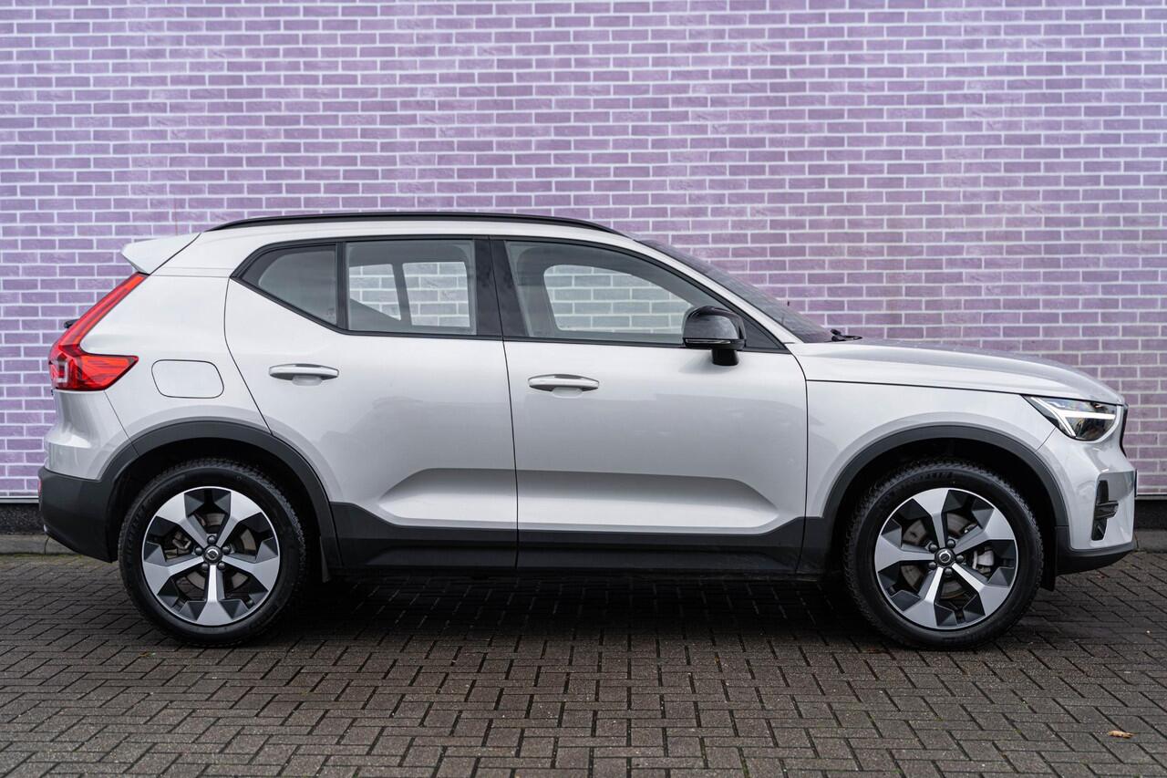 Volvo XC40 2.0 B4 Plus Dark | Trekhaak | Google | Dodehoekdetectie | Adaptieve Cruise Control | Stoel + stuurverwarming | 19" LM | Verwarmbare voorruit |