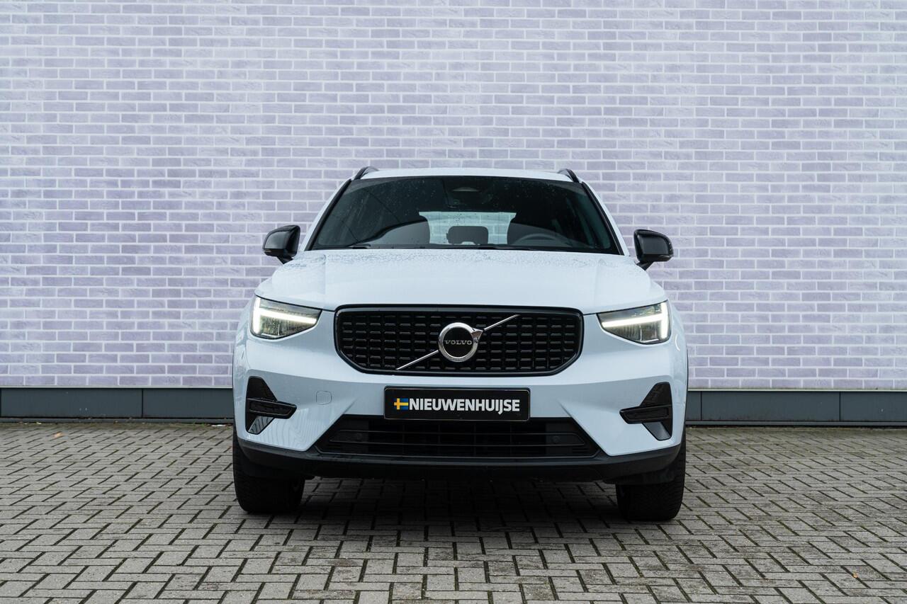 Volvo XC40 B4 Plus Dark Aut. | Trekhaak | All-seasonbanden |