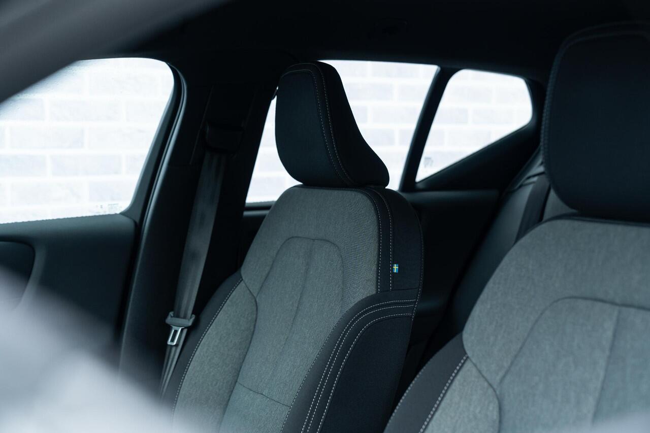 Volvo XC40 B4 Plus Dark Aut. | Trekhaak | All-seasonbanden |