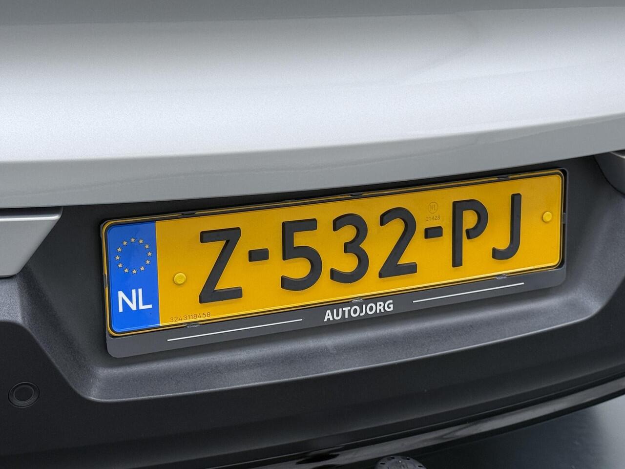 Volvo XC40 2.0 B4 Plus Dark Harman Kardon | Memory | Trekhaak | Camera | NL Auto |