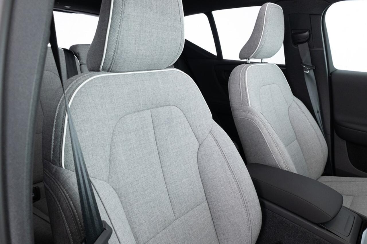 Volvo XC40 Entended Range Ultimate 82 kWh | PANORAMADAK | harman/kardon | 360 Camera