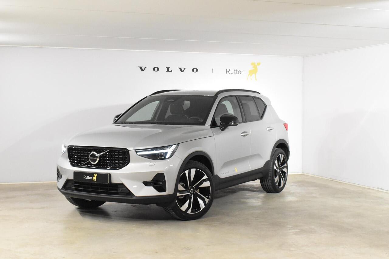 Volvo XC40 B4 211PK Automaat Plus Dark / Lighting Pack / Pixel led / 20'' Velgen / Donker getint glas