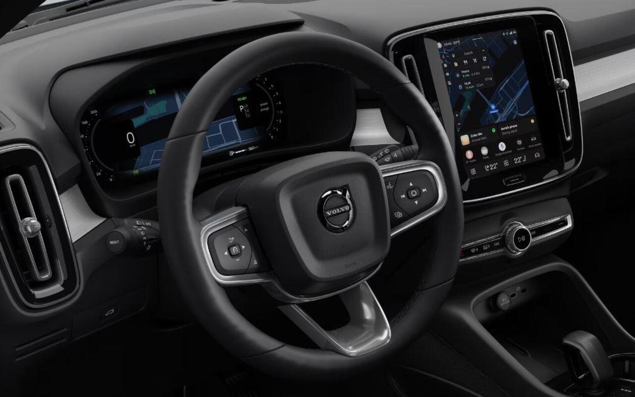 Volvo XC40 B4 211PK Automaat Plus Dark / Extra getint glas achter / Climate pack / Connect Nubuck bekleding