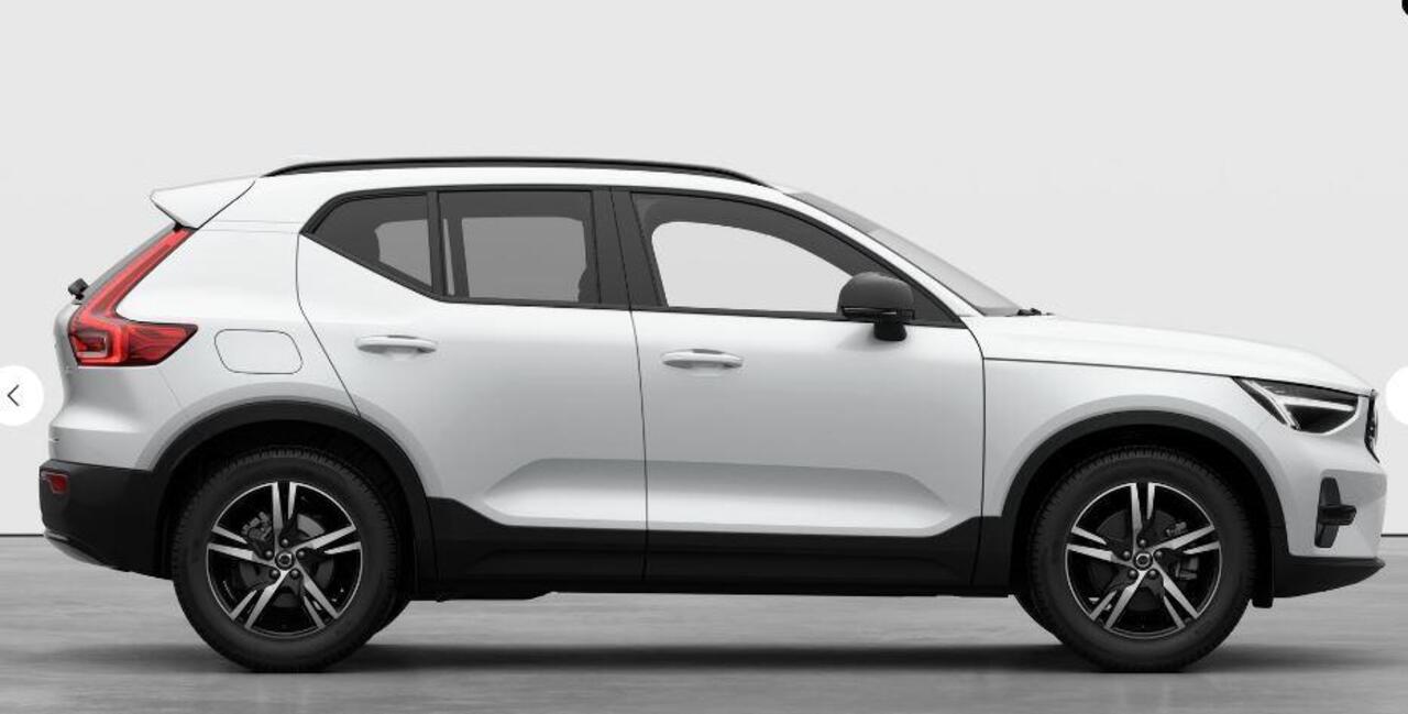 Volvo XC40 B4 211PK Automaat Plus Dark / Extra getint glas / Microtech/Nubuck / Camera achter