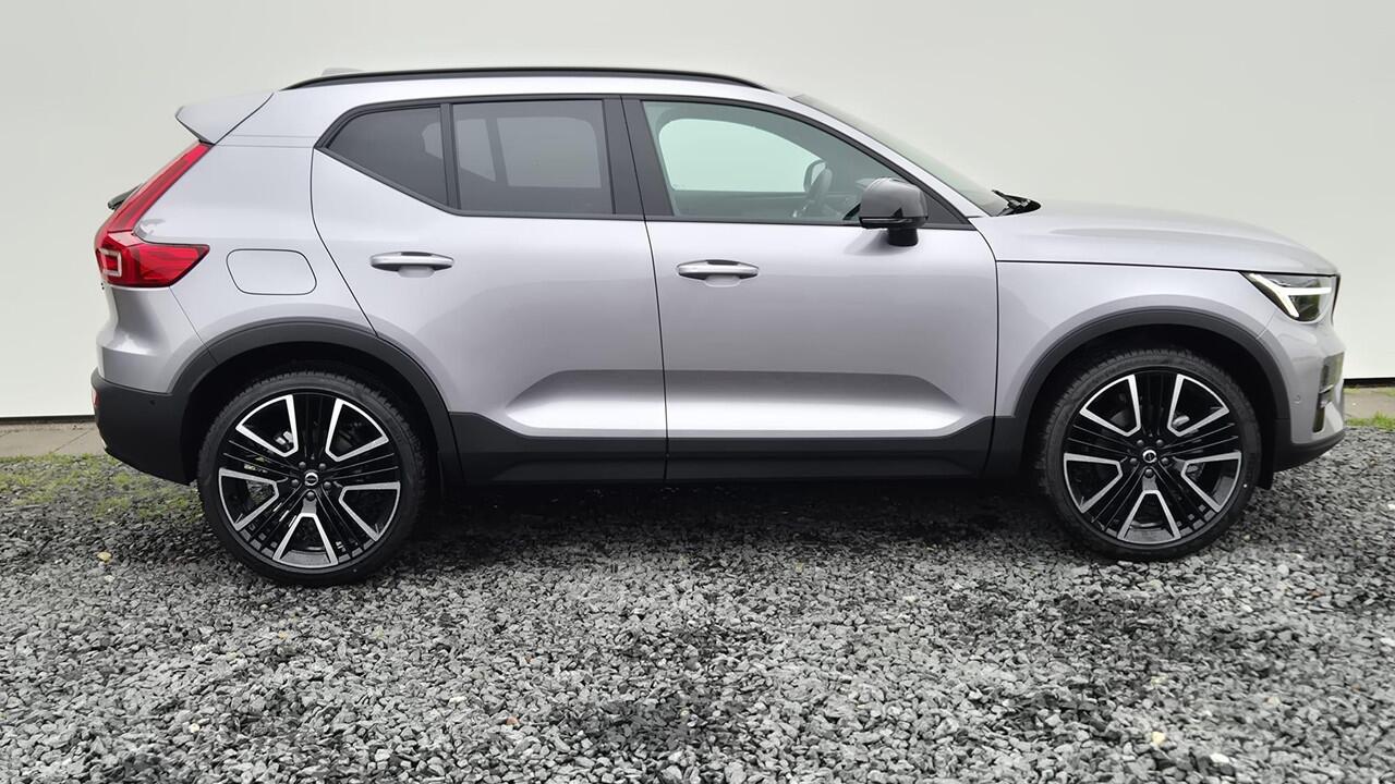 Volvo XC40 2.0 B3 Ultra Dark MY 2026 - 21" Wielen - Panorama dak - Lighting - I H K Audio - 360 Cam - Alarm - Climate - Privacy Glass - R980 Interieur