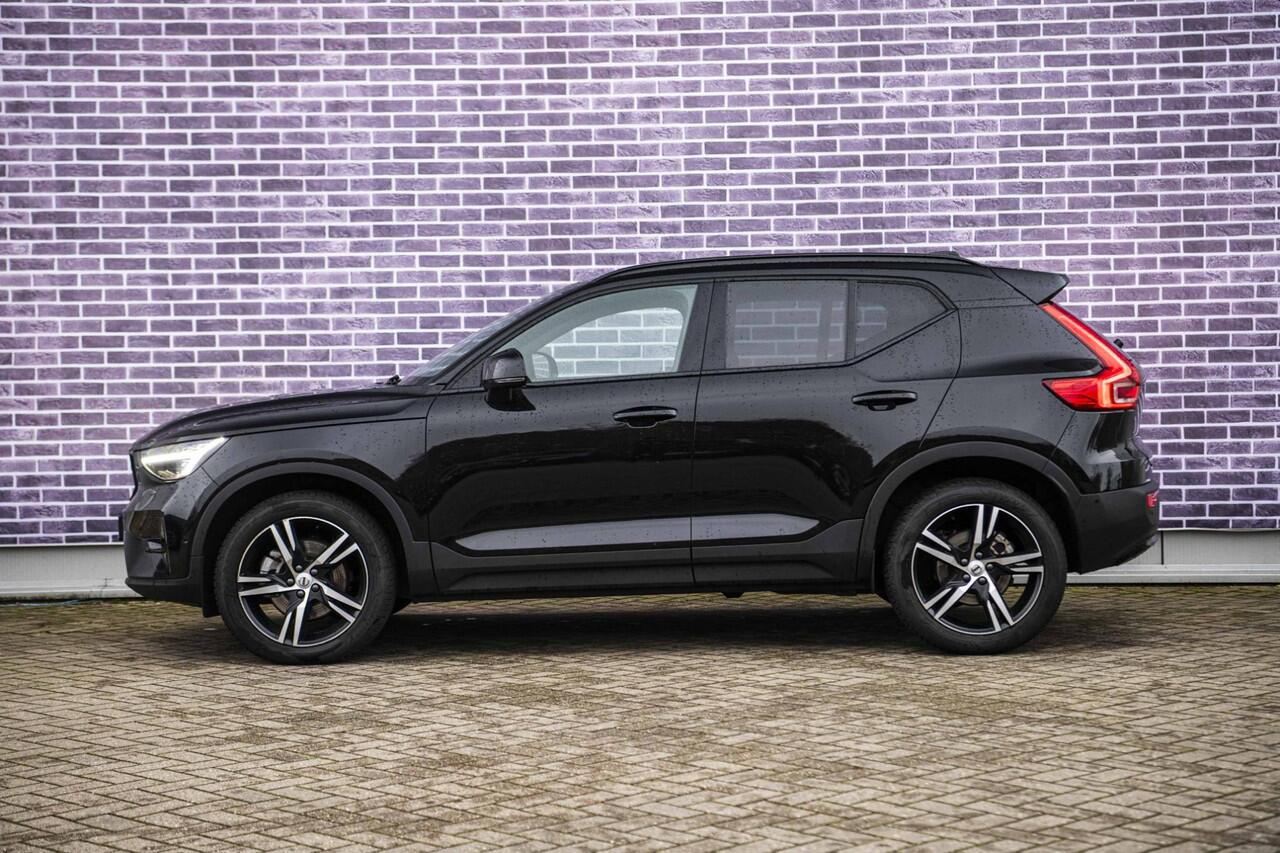 Volvo XC40 2.0 B3 Plus Dark | Adaptive cruise control | 360 camera | Pixel LED koplampen | Stoel- en stuurwielverwarming | Getint glas | Dode hoek detectie BLIS |