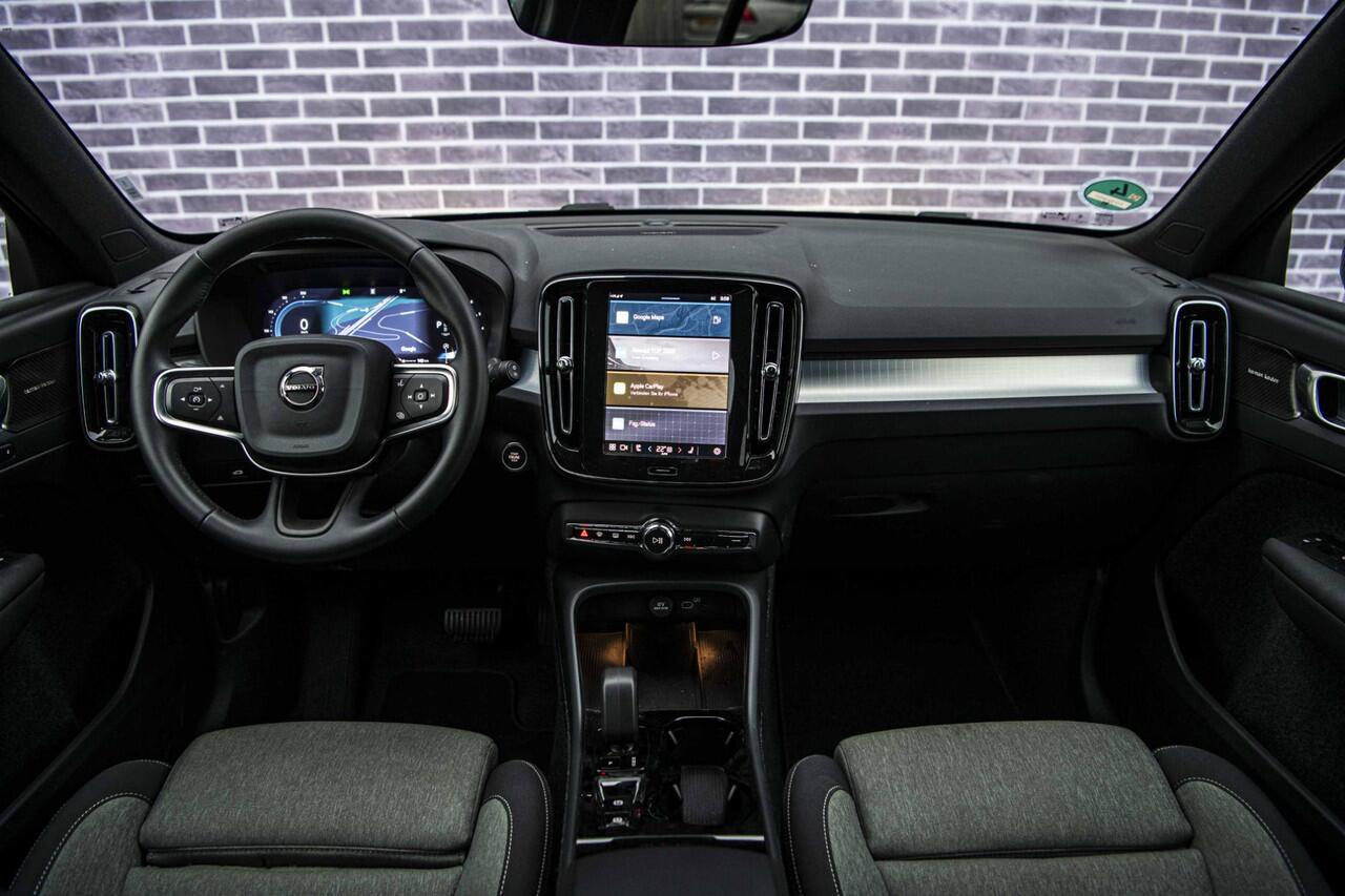 Volvo XC40 2.0 B3 Plus Dark | Adaptive cruise control | 360 camera | Pixel LED koplampen | Stoel- en stuurwielverwarming | Getint glas | Dode hoek detectie BLIS |