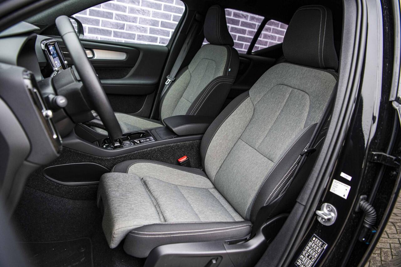 Volvo XC40 2.0 B3 Plus Dark | Adaptive cruise control | 360 camera | Pixel LED koplampen | Stoel- en stuurwielverwarming | Getint glas | Dode hoek detectie BLIS |