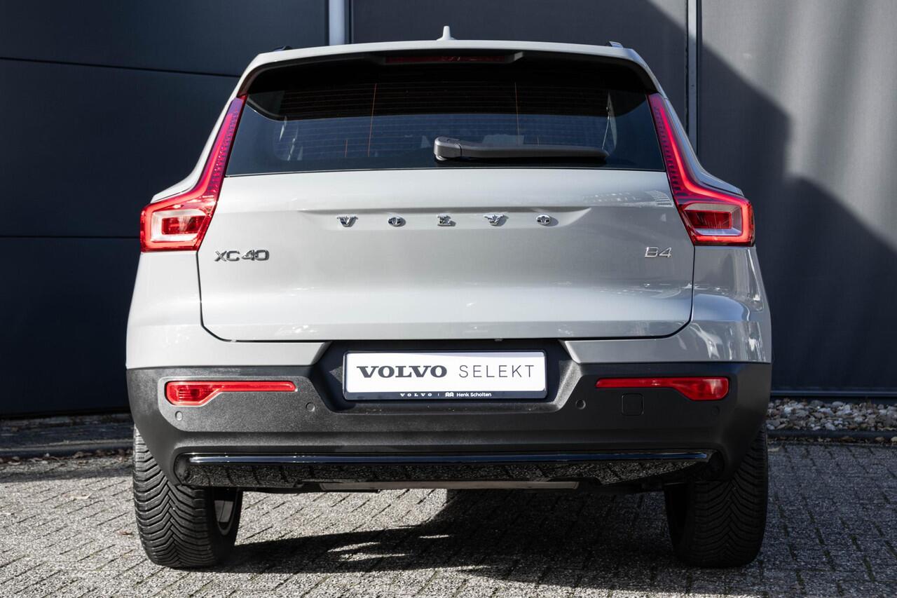 Volvo XC40 B4 Plus Dark | Harman Kardon Premium Audio | Climate Pack | Trekhaak | All Season banden | Google Infotainment | Adaptieve Cruise Control | BLIS | Parkeercamera | Elektrische Kofferklep | Keyless |