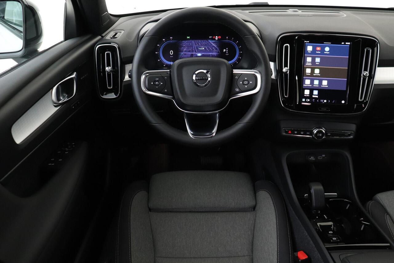 Volvo XC40 B4 (M-HYBRID) PLUS DARK -CAMERA|ADAP.CRUISE|VERW.VOORRUIT|TREKHAAK|HARMAN/KARDON