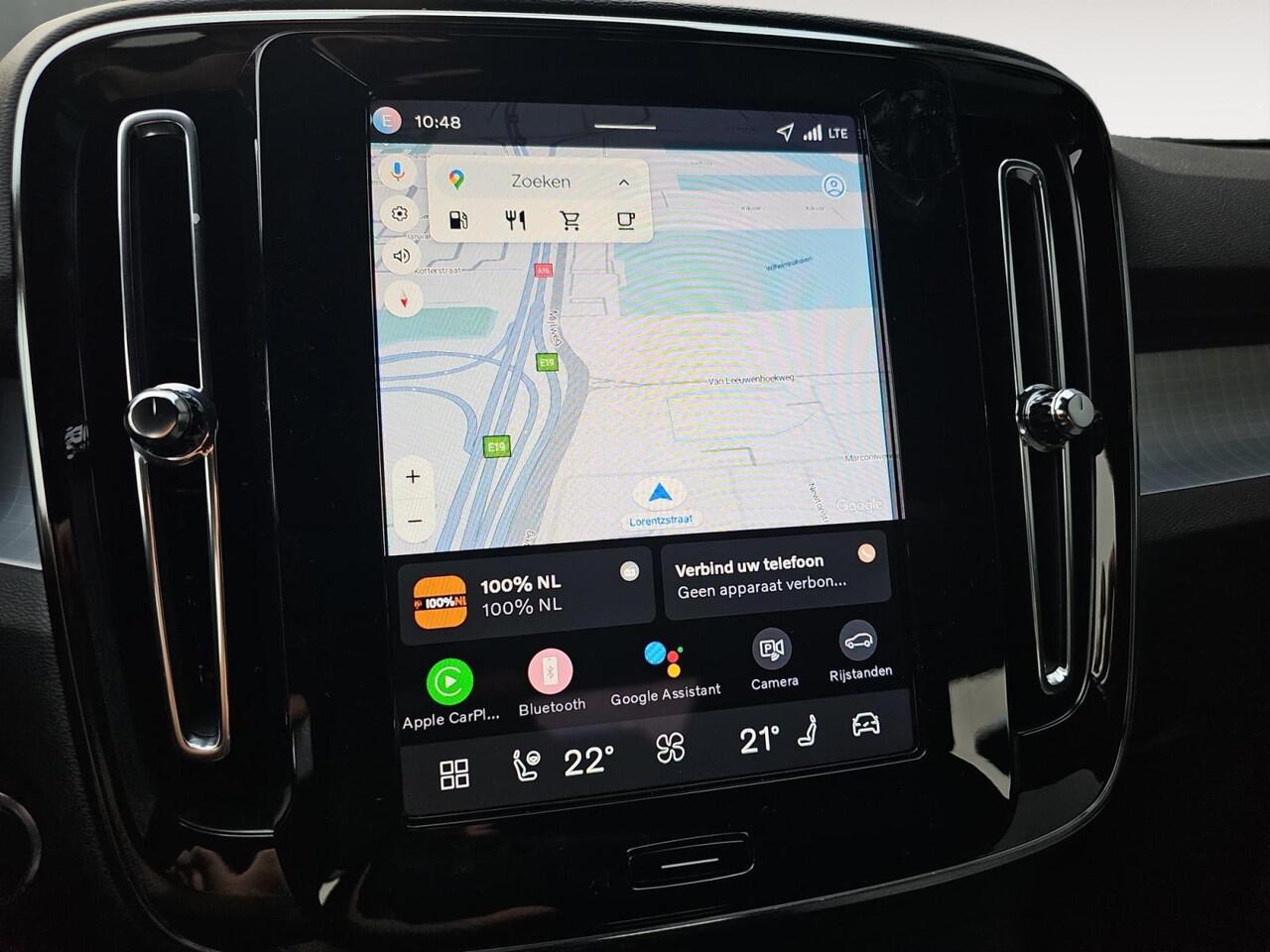 Volvo XC40 2.0 B4 Plus Dark | Trekhaak | Verwarmbare voorruit | Stoelverwarming | Adaptive Cruise Control |