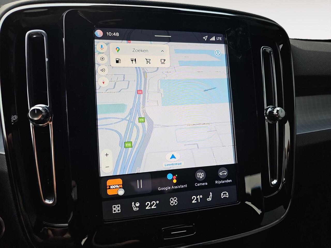 Volvo XC40 2.0 B4 Plus Dark | Trekhaak | Verwarmbare voorruit | Stoelverwarming | Adaptive Cruise Control |