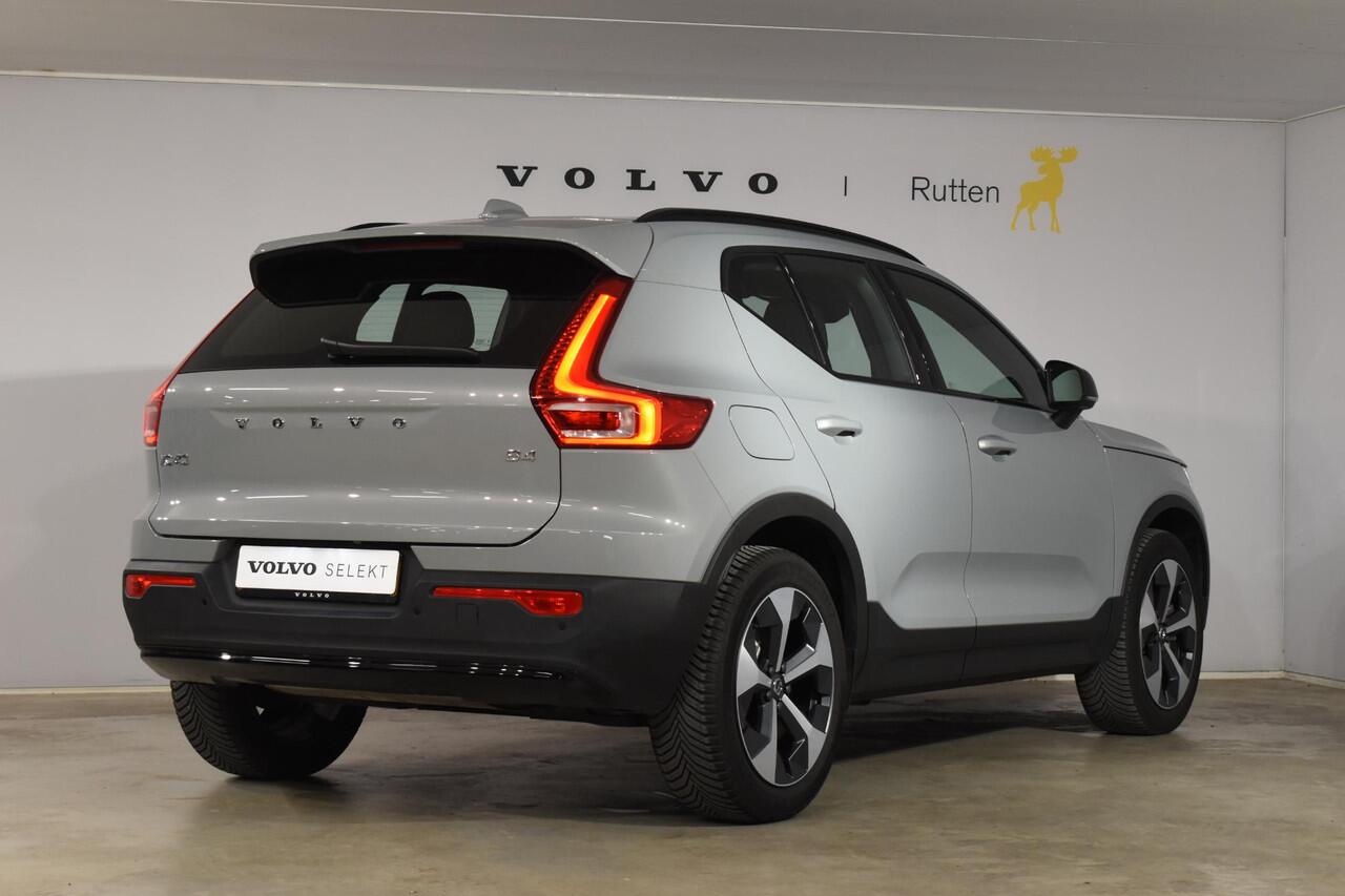 Volvo XC40 B4 211PK Automaat Plus Dark / Navigatie / Adaptive Cruise / Harman Kardon / Stuur- & Stoelverwarming / Elektrische achterklep / Achteruitrijcamera / Elektrische stoelverst. met geheugen / Trekhaak