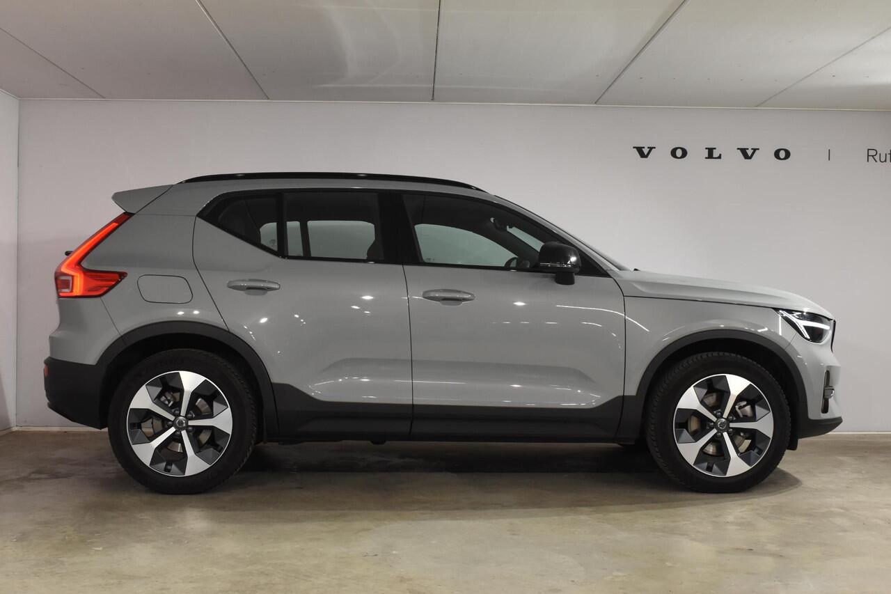 Volvo XC40 B4 211PK Automaat Plus Dark / Navigatie / Adaptive Cruise / Harman Kardon / Stuur- & Stoelverwarming / Elektrische achterklep / Achteruitrijcamera / Elektrische stoelverst. met geheugen / Trekhaak