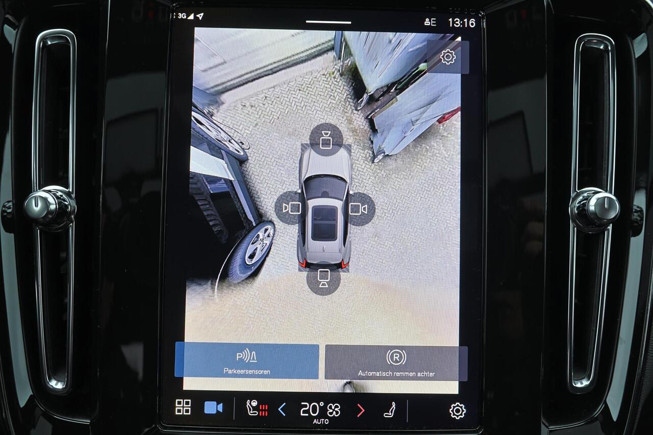 Volvo XC40 B3 Ultra Black Edition - Panorama/schuifdak - IntelliSafe Assist & Surround - 360º Camera - Harman/Kardon audio - LED Pixel koplampen - Verwarmde voorstoelen & stuur - Parkeersensoren voor & achter - Elektr. bedienb. voorstoelen met geheugen links - Draad