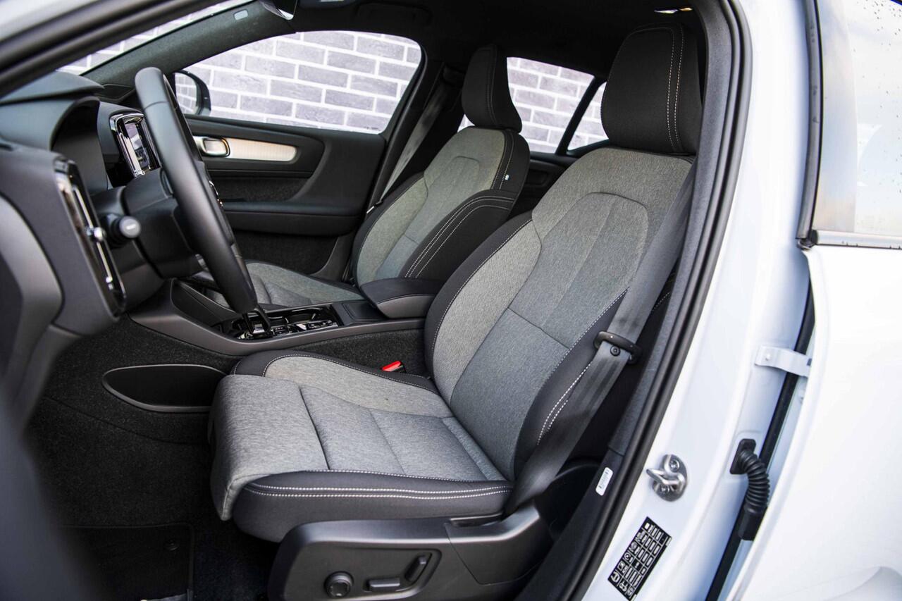 Volvo XC40 2.0 B4 Plus Dark | Trekhaak | Adaptive Cruise Control | Dode hoek detectie BLIS | Harman/Kardon audio | Elektrische stoelverstelling | Stoel- en stuurverwarming | Verwarmde Voorruit |