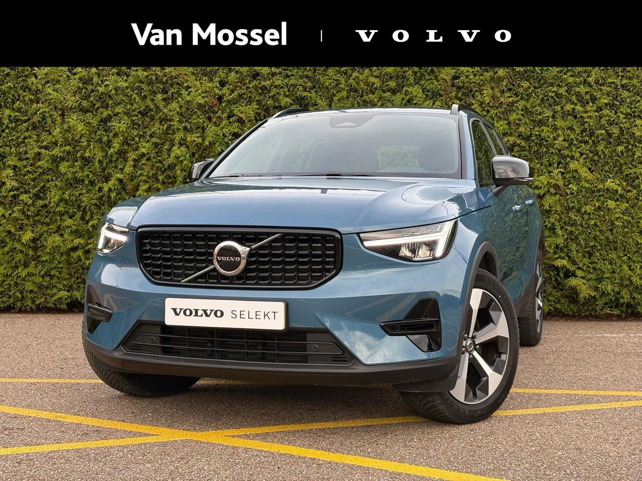 Volvo XC40 2.0 B4 Plus Dark | Elektrische stoelverstelling | Trekhaak | Harman/Kardon |