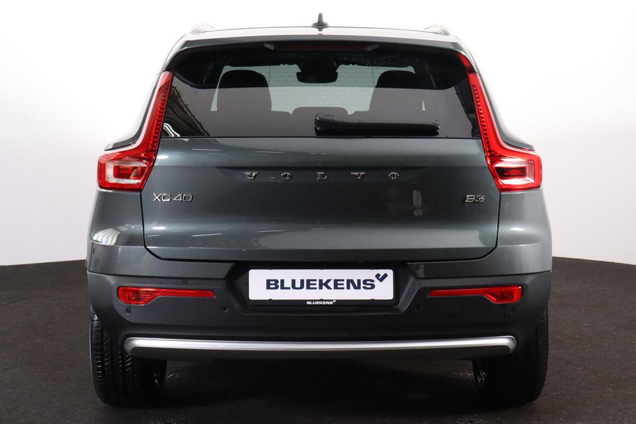 Volvo XC40 B3 Core Business Edition - Intellisafe Assist/Surround - Harman Kardon Audio - Verwarmbare voorstoelen - Verwarmbaar stuurwiel - Getint glas - 18' LMV