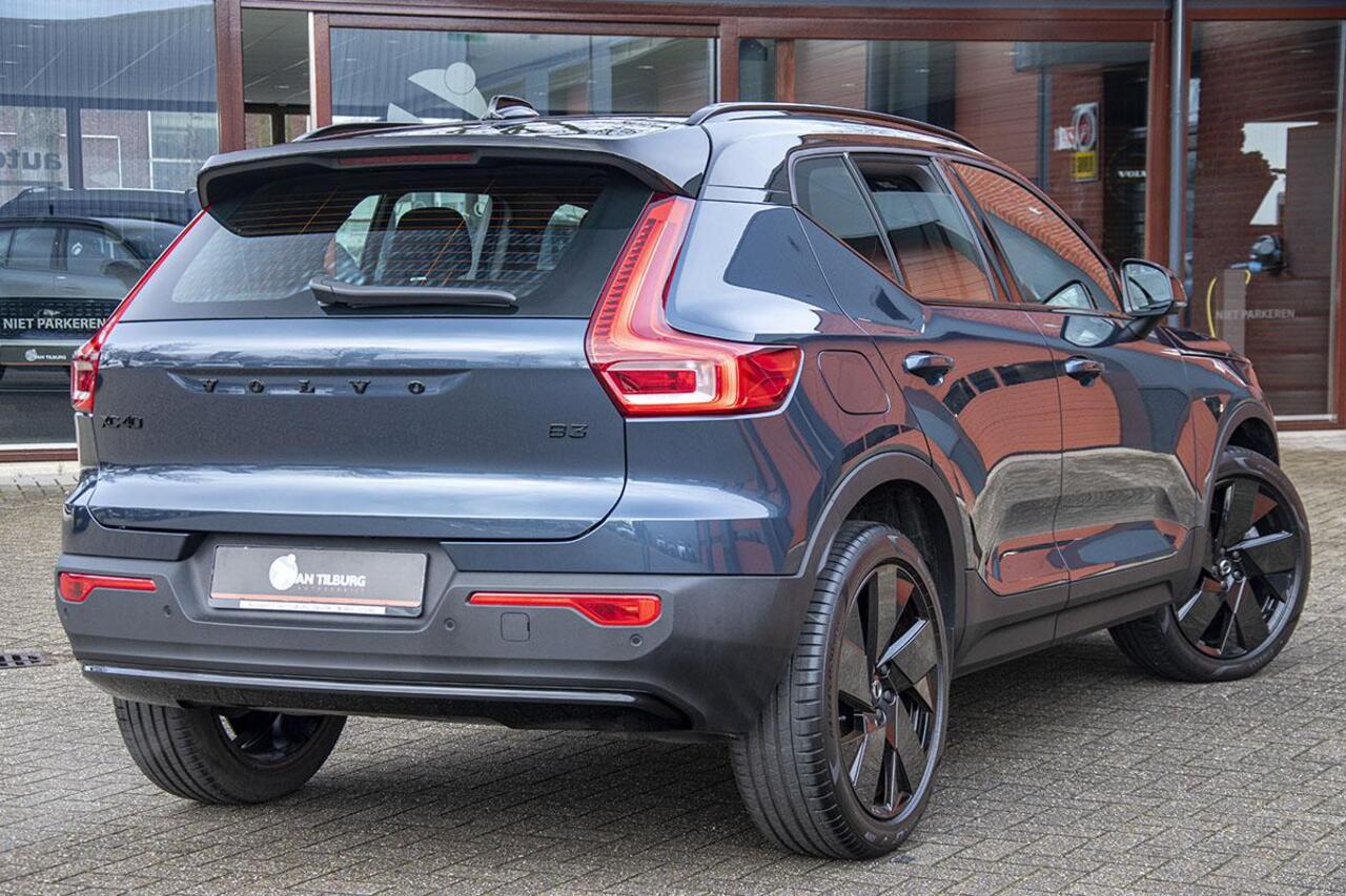 Volvo XC40 2.0 B3 PLUS BLACK EDITION