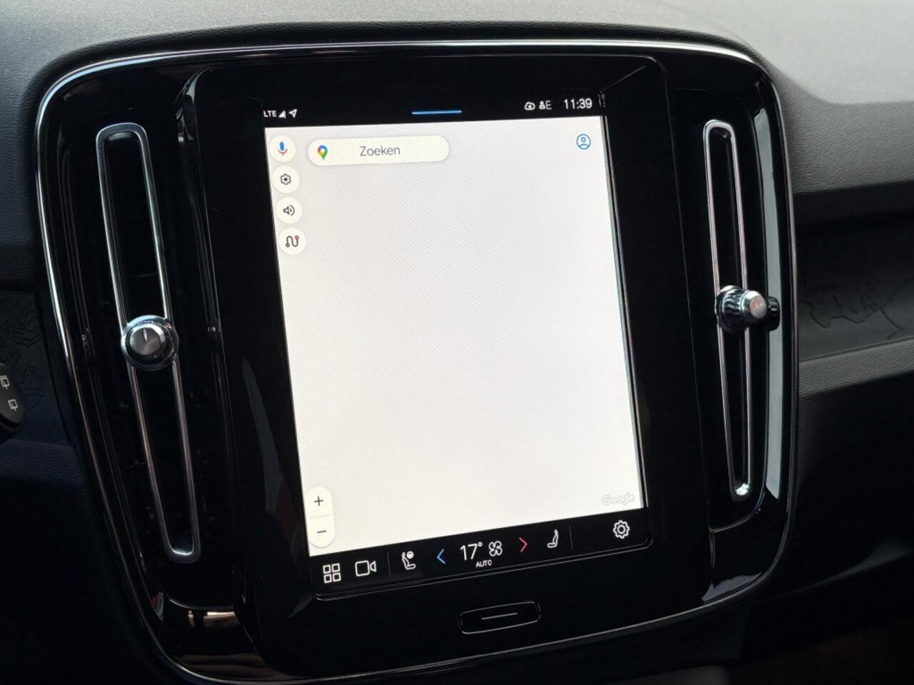 Volvo XC40 Single MOTOR EXTENDED RANGE PLUS 82KWH NIEUW LED CAMERA NAVI CARPLAY