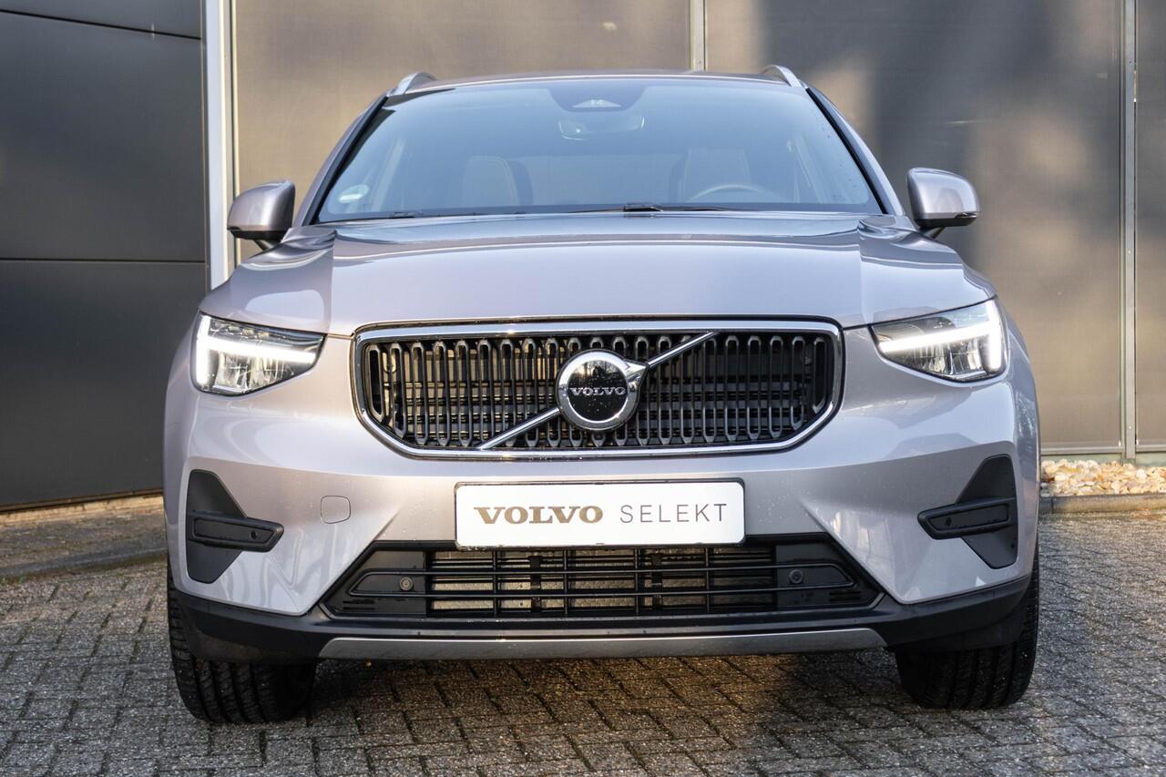 Volvo XC40 B3 Automaat Business Edition | Verwarmbare voorstoelen | Verwarmbaar stuurwiel | Premium audio by Harman Kardon | 18 inch Lichtmetalen velgen | Alarmklasse 3