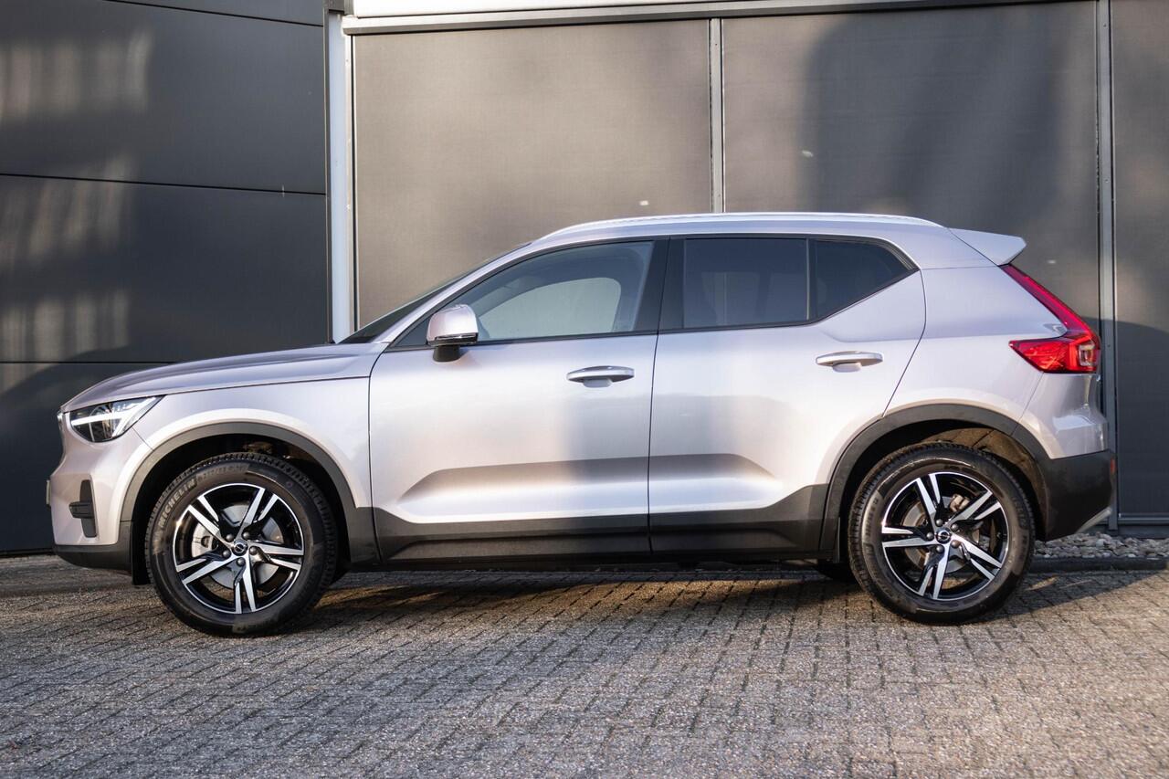 Volvo XC40 B3 Automaat Business Edition | Verwarmbare voorstoelen | Verwarmbaar stuurwiel | Premium audio by Harman Kardon | 18 inch Lichtmetalen velgen | Alarmklasse 3