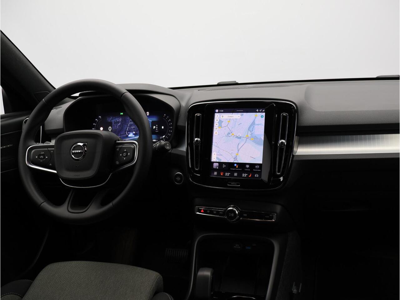 Volvo XC40 2.0 B4 Plus Dark / Trekhaak / Harman Kardon / Stoel+Stuurverwarming / Elektrische Stoelen / Adaptive Cruise / Keyless / BLIS /