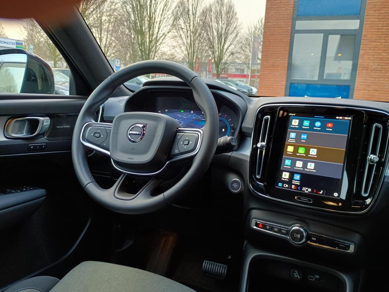 Volvo XC40 B4 Plus Dark