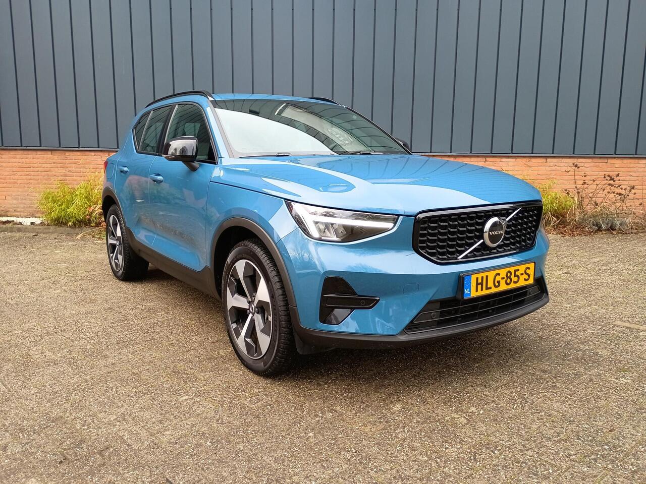 Volvo XC40 B4 Plus Dark