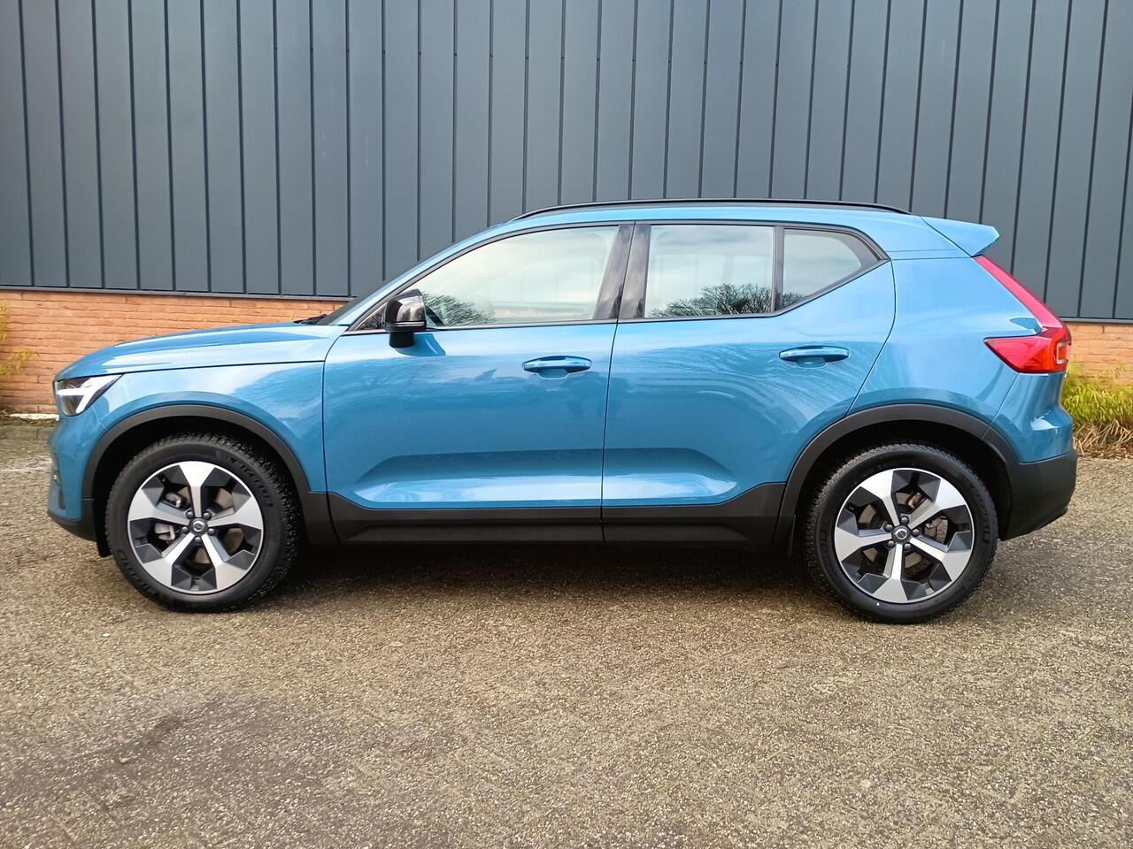 Volvo XC40 B4 Plus Dark