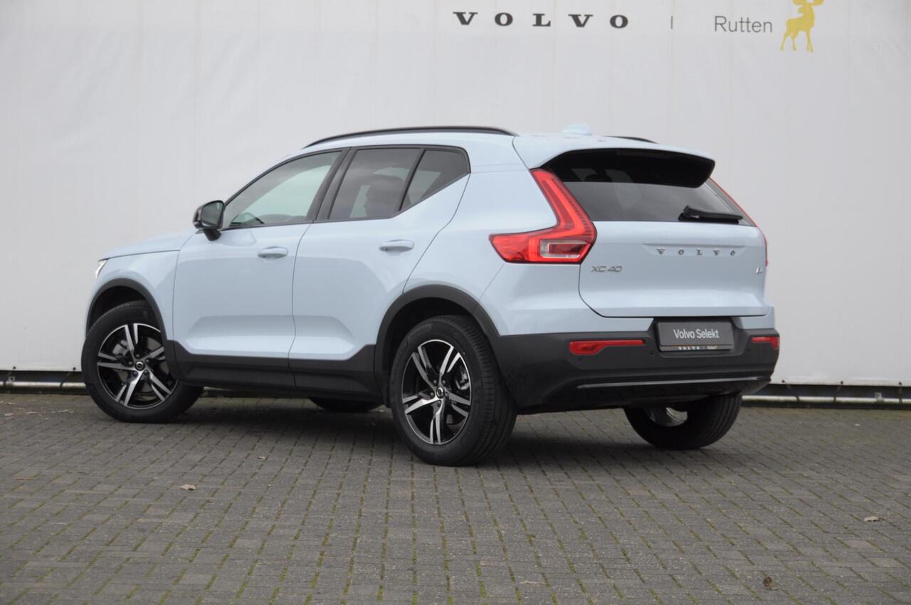 Volvo XC40 B4 211PK Automaat Plus Dark / Adaptive cruise control / Elektrische stoelen / Harman Kardon audio / Pilot assist / BLIS / Stoel en stuur verwarming / Elektrische achterklep / Parkeersensoren met camera / Google infotainment