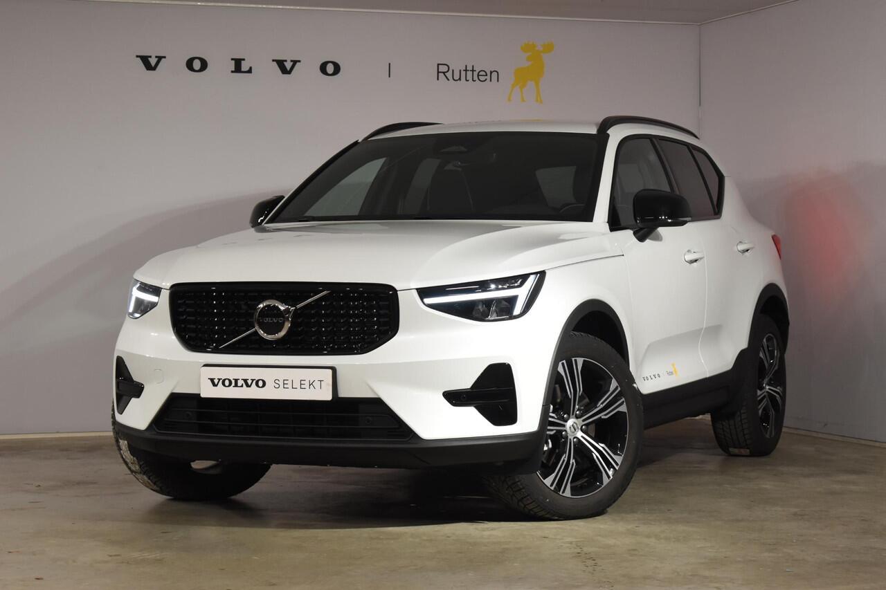 Volvo XC40 B4 211PK Automaat Plus Dark / Navigatie / Adaptive Cruise / Harman Kardon / Stuur- & Stoelverwarming / Elektrische achterklep / Achteruitrijcamera / Elektrische stoelverst. met geheugen / Extra getint glas / Microtech/Nubuck
