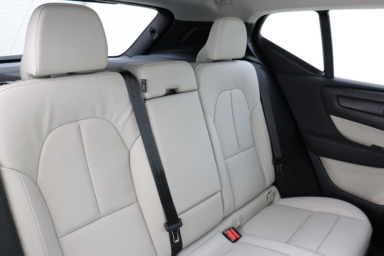 Volvo XC40 B3 (M-HYBRID) BUSINESS EDITION -ADAP.CRUISE|HARMAN/KARDON|PRIVACY.GLAS|CLIMATE|360°CAM|19"