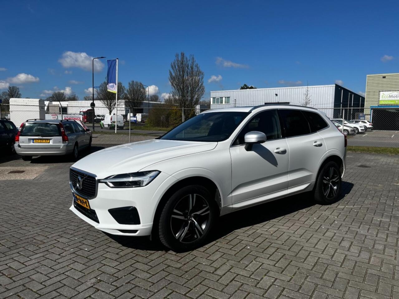 Volvo XC60 2.0 T5 AWD R-DESIGN NL Auto I Camera I All-in prijs!