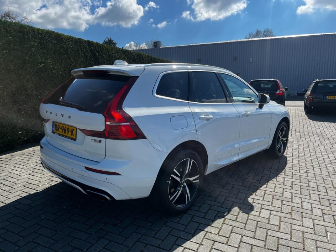 Volvo XC60 2.0 T5 AWD R-DESIGN NL Auto I Camera I All-in prijs!