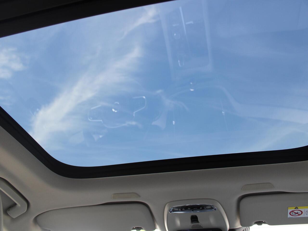 Volvo XC60 2.0 T8 Twin Engine AWD Inscription | ELEKTRISCH SCHUIFDAK | LEDEREN BEKLEDING | 360 GRADEN CAMERA | CRUISE CONTROL ADAPTIEF |