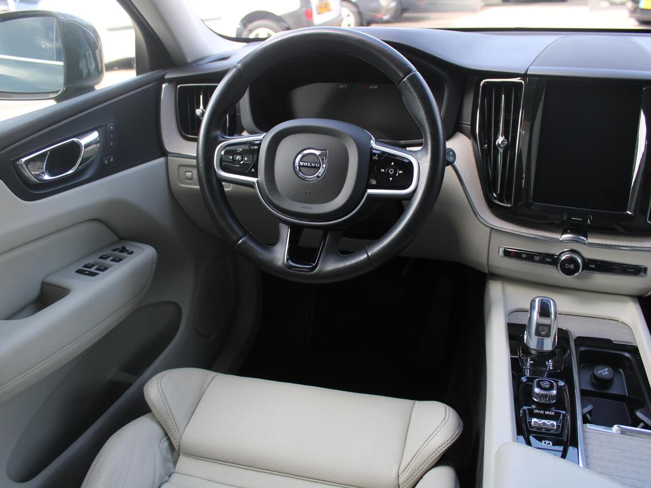 Volvo XC60 2.0 T8 Twin Engine AWD Inscription | ELEKTRISCH SCHUIFDAK | LEDEREN BEKLEDING | 360 GRADEN CAMERA | CRUISE CONTROL ADAPTIEF |
