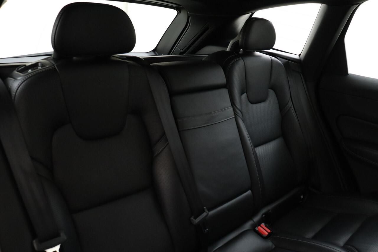 Volvo XC60 T8 TWIN ENGINE AWD R-DESIGN -PANO.DAK|360°CAM|LUCHTVERING|GEVENT.LEDER|POLESTAR|TREKHAAK|21"