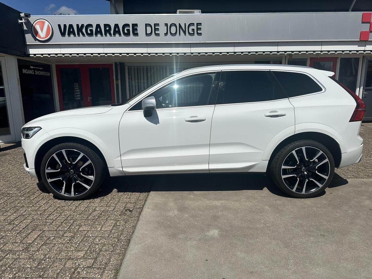Volvo XC60 2.0 D5 AWD R-Design Luchtvering | Standkachel