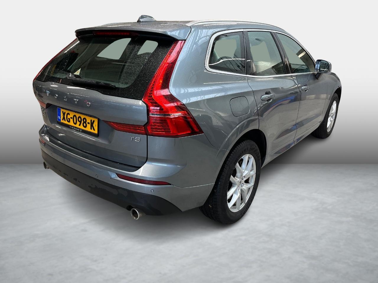 Volvo XC60 2.0 T5 Momentum | Trekhaak | Trekgewicht | Leder | Zitting verlengers | Stuur + Stoelverwarming |