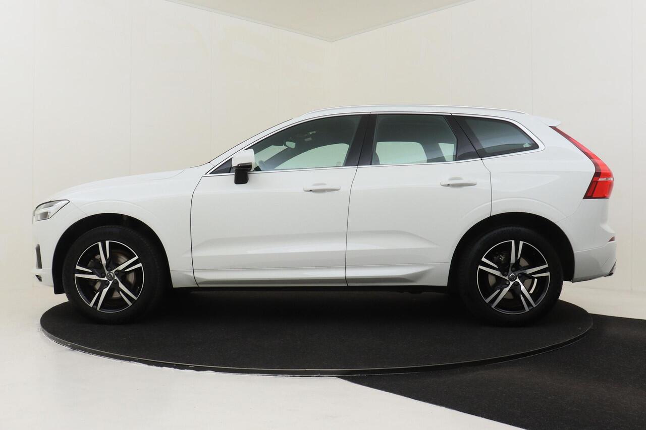 Volvo XC60 T4 AUT. R-DESIGN -PANO.DAK|KEYLESS|TREKHAAK|PDC|VERW.VOORSTOELEN|BLIS