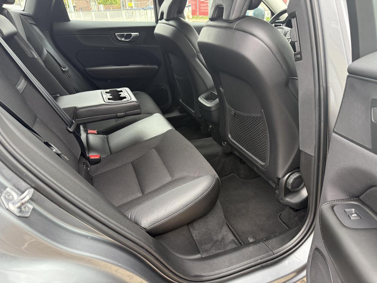 Volvo XC60 2.0 T4 190 pk Momentum Pro Intellisafe Pro