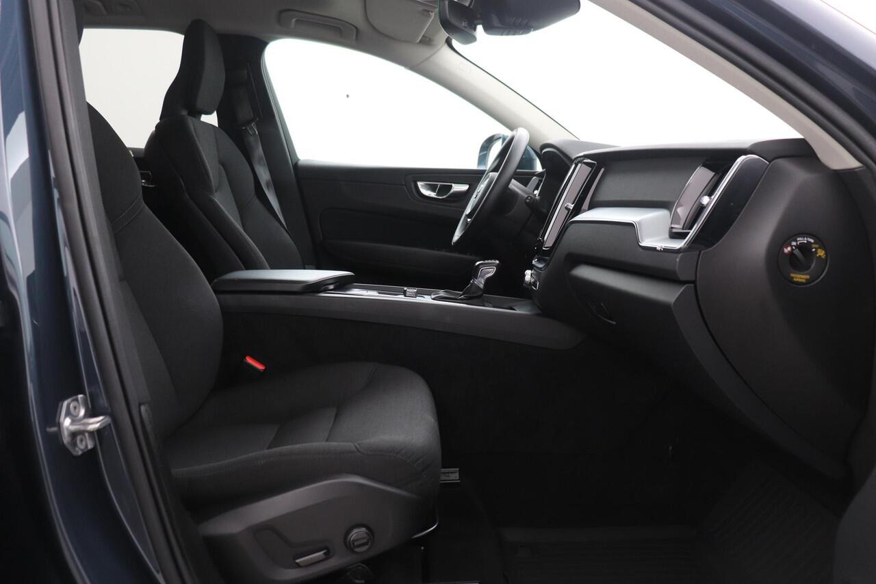 Volvo XC60 T4 Momentum | ACC | Camera | Apple Carplay | Stoel+Stuurverwarming