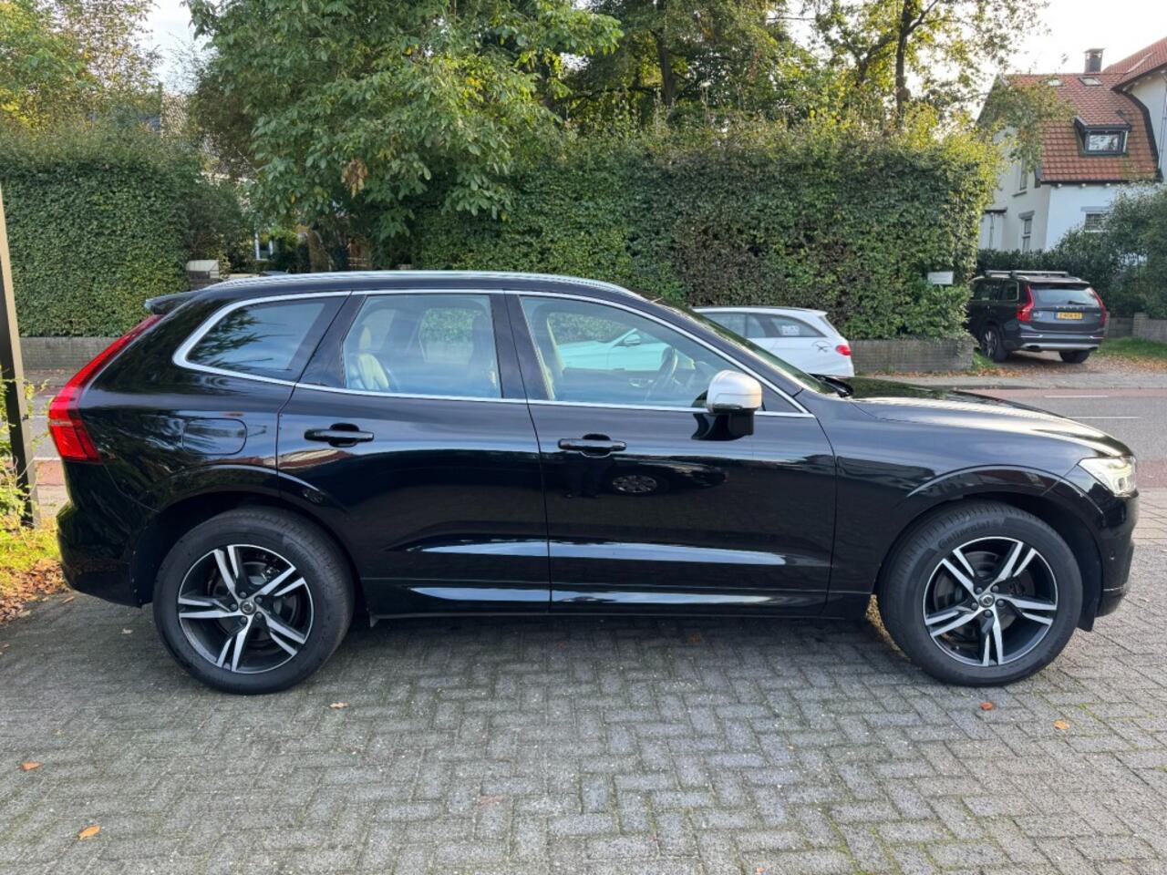 Volvo XC60 T5 R-Design/BTW Auto/Pilot assist/Panoramadak/IntelliSafe/Camera